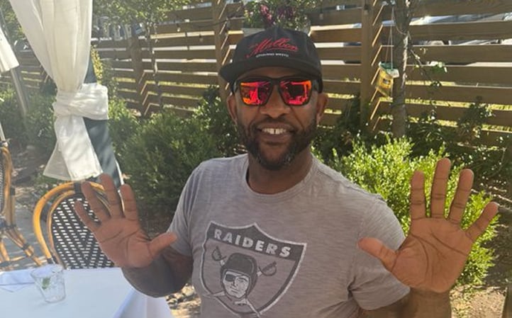 Former New York Yankees ace CC Sabathia announces that 10 years of sobriety